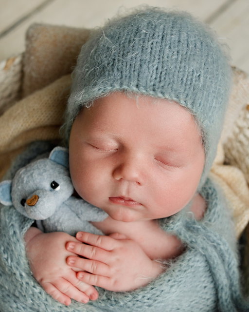 I want to remember Zander this tiny forever 💙 Which photo is your favorite, I can’t decide but the last one is 🥰🏌️

Thank you Patty for such a fun and beautiful shoot. 

#newborn #newbornbabyphotography