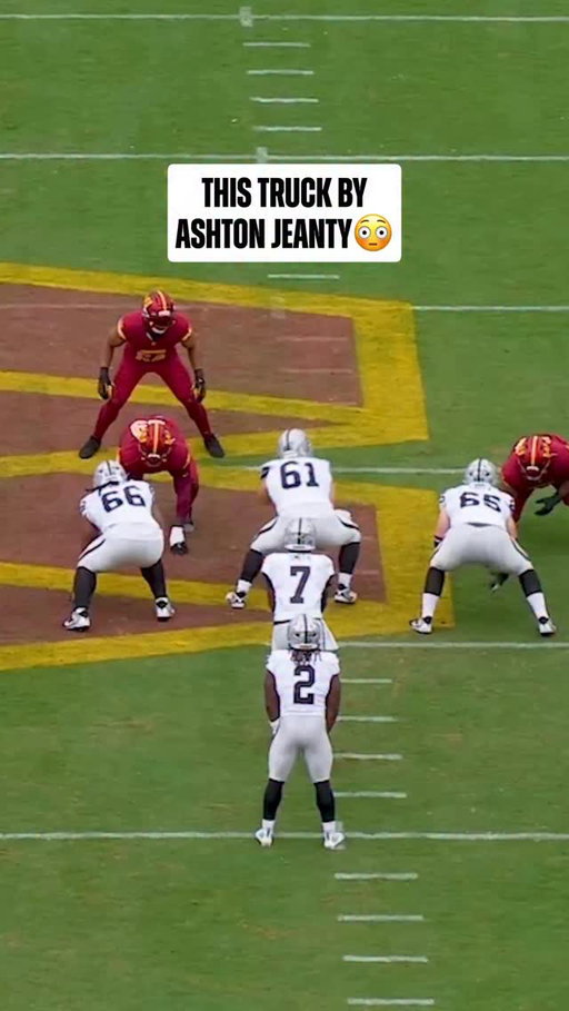 @deuce brought the boom 💥 

LVvsWAS on FOX/FOX One
watch.nfl.com