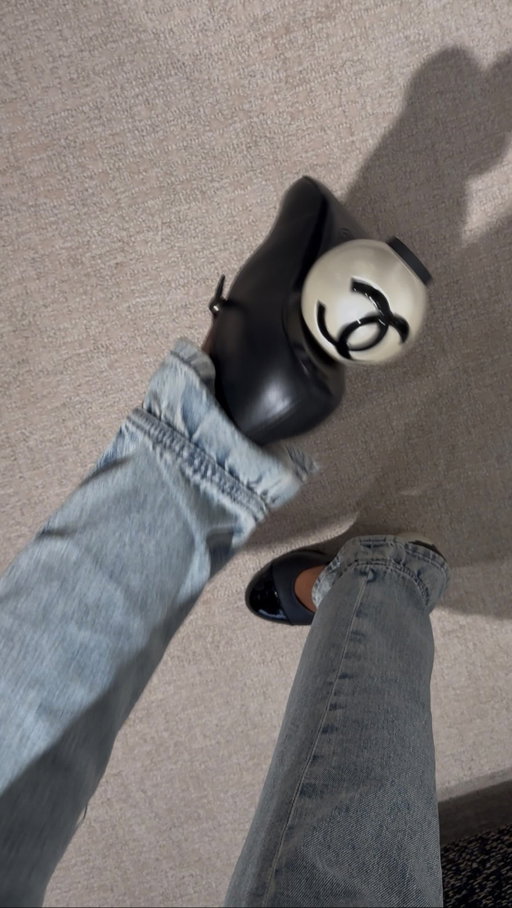 Mary Janes, but balance them on a pearl - love or hate? Hermès Athens was Part I. Chanel NYC? The sequel you didn’t know you needed 

#chanel #chanelshoes #chanel25 #hermes #nyc #chanelbag