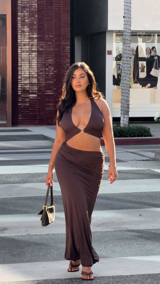 My fav new maxi 🙌🏽 Print or choc? @runawaythelabel DC: LIVRAH
