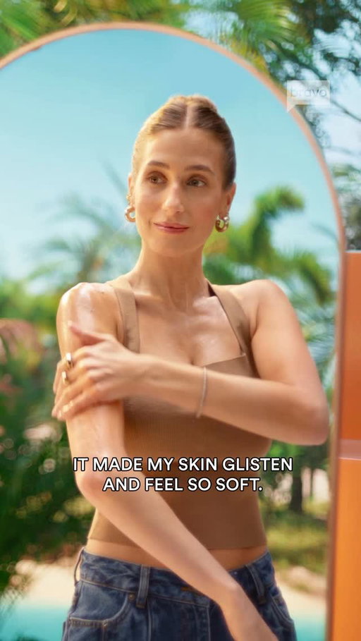 My skin will be glowing and glistening at #BravoCon thanks to the @vaselinebrand Golden Hour Glow Gel Oil! #Vaseline_ad #BravoConBeauty