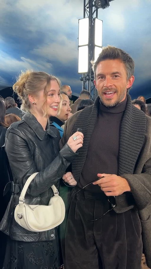 There was a #Bridgerton reunion at tonight’s @Burberry SS26 show, as co-stars #JonathanBailey and #HannahDodd made an appearance on the front row at #LondonFashionWeek. #BritishVogue caught up with the actors to discuss a very British topic indeed: their favourite biscuits.