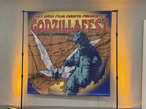 We had a great time at Godzillafest this weekend! If you’re in San Francisco, check out @ejsu28's incredible #Godzilla murals in Japantown, and look for his work in our upcoming graphic novel #PacificRim: Final Breach Volume One!