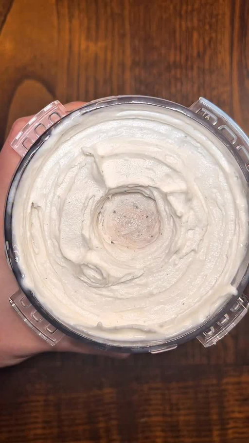 ⬇️FULL RECIPE⬇️
143 calories 16g protein (yes, for the entire pint, Oreos included)

Oreo McFlurry Protein Ice Cream

🛒 Visit milk50.com to find it at a local grocer near you

- 400g @drinkmilk50 Vanilla (or Original) Milk
- 40-45g Monk Fruit sweetener
- 5g (1 tsp) vanilla bean paste (or extract)
- A pinch of salt
- 1g (¼ tsp) xanthan gum
Mix-ins:
3 Oreo Thins (cream removed)
143 cal 20g C, 0g F, 16g P

Instructions:
1. Blend all ingredients for the base and freeze (at least 16 hours)
2. Run your pint under hot water for at least 60 seconds
3. Spin on “Lite Ice Cream” setting
4. Spin on “Respin” setting
5. Respin again if powdery
6. Make a hole down to the bottom with a butter knife and fill with the Oreos
7. Run the “Mix-in” cycle

Follow me for more @NinjaKitchen Creami and Swirl recipes!
•
•
•
•
#ad #milk50partner #ninjacreami #proteinicecream 
#fpf