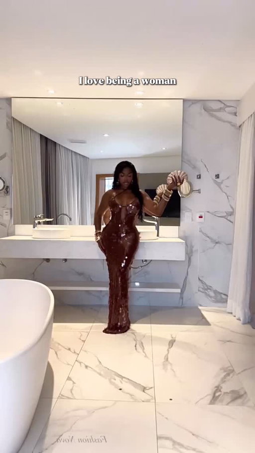 When you pull out the full glam… ✨
🔍 Robyn Sequin Maxi Dress
#NovaBabe #FashionNova #GlamGoals #OOTN