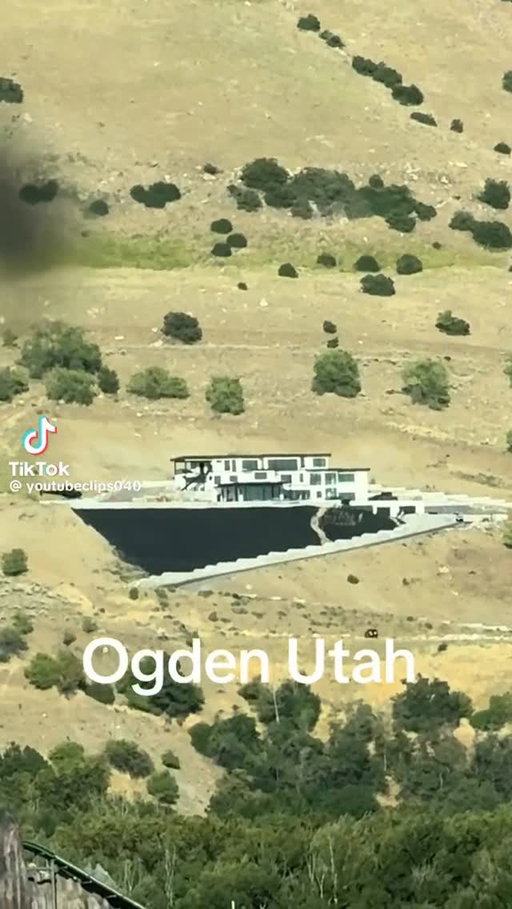 People posted my house and said it looks like a boat on the mountain and now I can’t unsee it or stop laughing 😂 
My house is TikTok famous cause everyone sees a boat😂😂