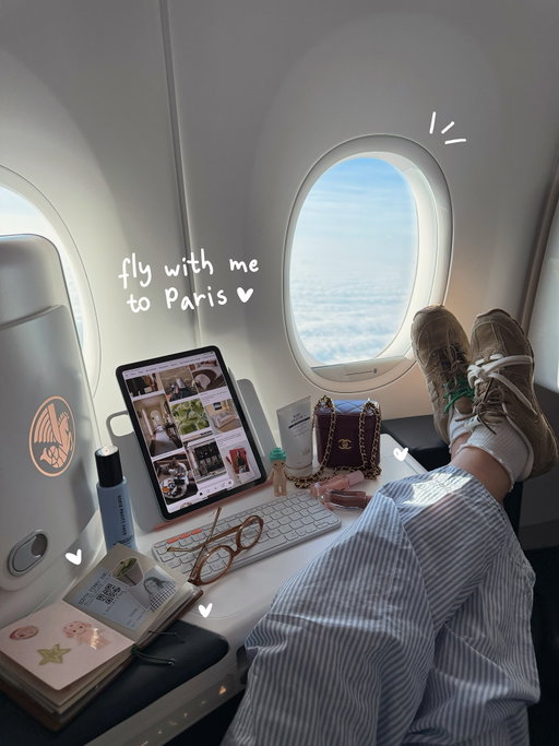 fly with me from NYC to Paris 🤎
⠀
it’s my first time trying new AF business class, and omg I think it might be the best experience I’ve had (when flying to Europe)