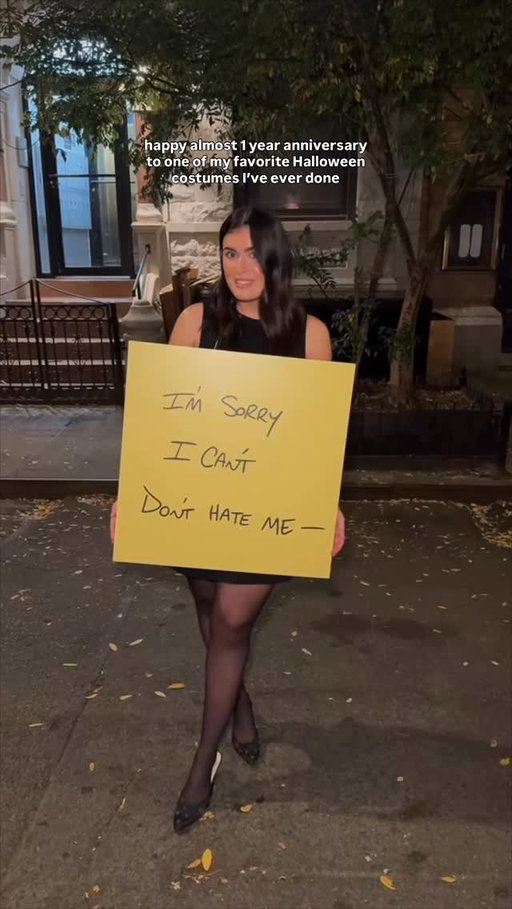 If you’re already thinking about Halloween (like I am), please allow me to give you an idea! 💡 if you’re a SATC lover, going as the “breakup post it” is perfect and soooo easy to do! 

Edit : original idea credit to @raybuff!