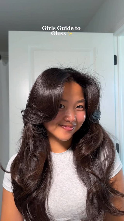 Did I mention how much I love the fact that I don’t have to juggle 2-3 different hair tools since the @sharkbeauty Glossi just does it all in one go?? ✨ #ad #sponsoredbysharkbeauty #hair #hairtok #sharkglossi
