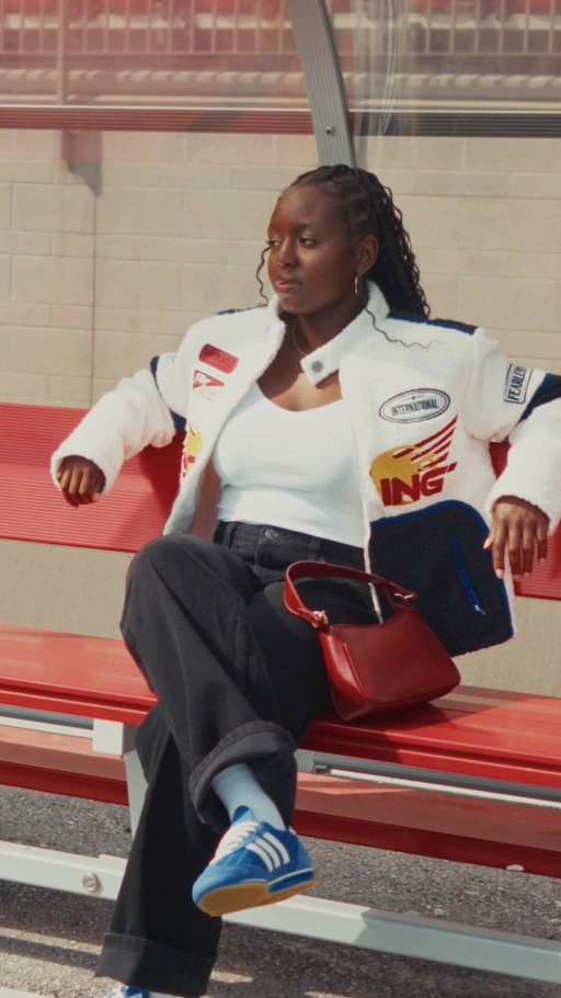 On the pitch, it’s all about performance. On the street, it’s all about style. ⚽️
For @nikki.small_, a professional women’s soccer player on the Toronto team, the two go hand in hand.
-
Simons is proud to be the fashion partner of the @northernsuperleague.

////

Sur le terrain, c’est la performance. À l’extérieur, c’est le style. ⚽️
Pour Nikayla Small, joueuse professionnelle de soccer au sein de l’équipe de Toronto, les deux vont de pair.
-
Simons est fier partenaire mode de la Super Ligue du Nord.