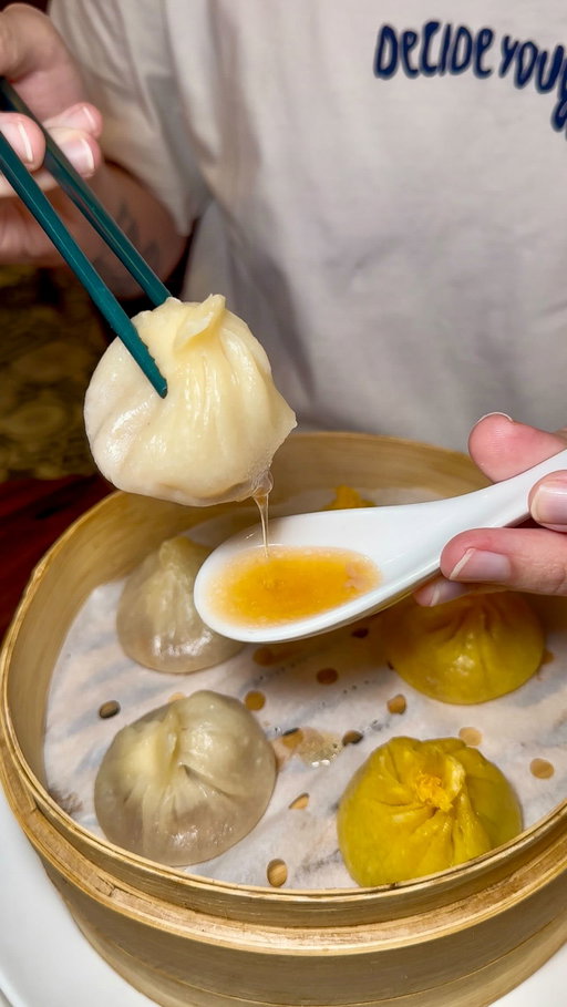 JUICIEST HANDMADE DUMPLINGS & HANDPULLED NOODLES 🥟 They were just awarded Best Chinese Restaurant by the Dallas Observer, and you can tell why because everything is so fresh + you can see them make it all right when you walk in! 

@miyachinesedallas has some of the juiciest soup dumplings, noodles and Chinese food we have had 💯

📍Miya Chinese | 9540 Garland Rd Suite 383

#dallasfoodie #chinesefood #dumplings #noodles #dallas #texas #dallasrestaurants #dallasfood #dallaseats #dfw