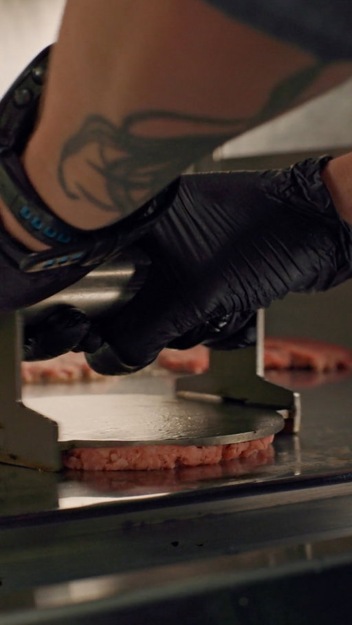 Perfectly smashed patties were made for this format.
