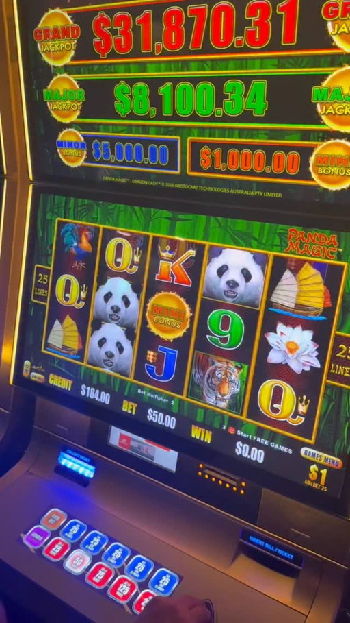 WE HIT SOMETHING BIG BABY! #casino #slots #money #gambling #comedy