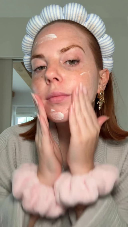 This @origins Youthtopia Apple Butter Cleansing Balm melts off your makeup and makes your skin feel so hydrated/bouncy! Obsessed with this whole line. #OriginsPartner #skincare #OnlyGettingButter