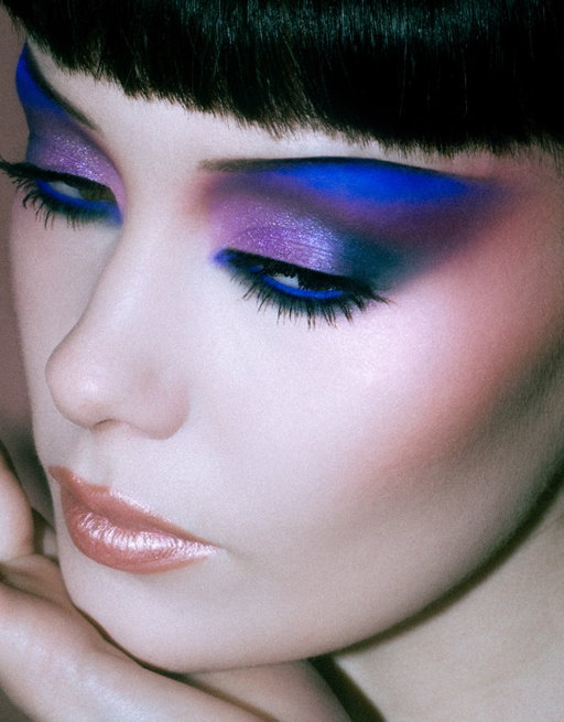 @hauslabs blush in hibiscus haze 
@diorbeauty blush in pink lilac 
@colourpopcosmetics bratz palette 
@kaleidosmakeup escape pod palette 
@meccamax single eyeshadow in so fly 
@shiseido kajal ink artist in gunjo blue 
@meltcosmetics lip pencil in bare with the new lipstick in ghosted 
💙💙💙💙