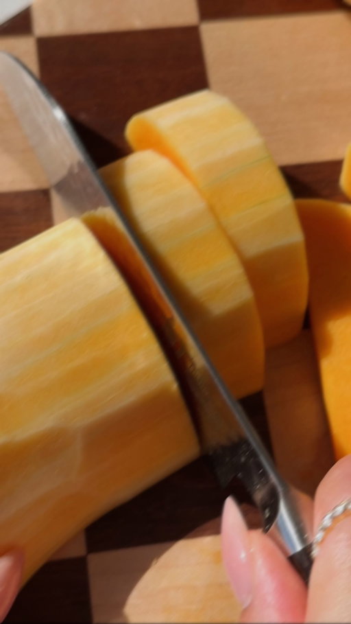 Spiced Fall Harvest Juice 🍂 

This is hands down one of my favorite autumn juice recipes. Transparently, I never would’ve thought I’d like the combination of butternut squash and cinnamon so much. Give this a try if you’re looking for something new and seasonal to throw in your weekly juice batching! 

𝐢𝐧𝐠𝐫𝐞𝐝𝐢𝐞𝐧𝐭𝐬:⁣
· 1 full butternut squash
· 2 green apples (granny smith)
· 2 red apples (honeycrisp)
· 2-3 knobs of ginger root
· 2 oranges
· 1 lemon 
· 1/4 tsp of ground cinnamon
· Desired amount of ground cloves

⁣Note — yields 30oz.

𝐦𝐞𝐭𝐡𝐨𝐝:⁣
· Thoroughly scrub and wash all fruits + veggies.
· Remove the skin from the butternut squash, lemon, oranges, and ginger root. 
· Roughly chop all and place into juicer.
· Top with ground spices & juice.

Pro tip — save the dry pulp to compost.
⁣
𝐨𝐭𝐡𝐞𝐫 𝐩𝐨𝐬𝐭 𝐝𝐞𝐭𝐚𝐢𝐥𝐬: 
· @namawell J2 juicer (code: Pilar10)
· Pitcher from: @target 
· Glass bottles linked under: “juicing must haves.”
· Santoku Knife from: @shuncutlery 
· Ring from: @filosophy.co 
· Mini brass spoon from: @shop_senti 

Enjoy 🎃

#juicing #juicingrecipes #juicingforhealth #hearthealth #pumpkinjuice #gingerroot #fallvibes #juicer #giftideas #juicecleanse