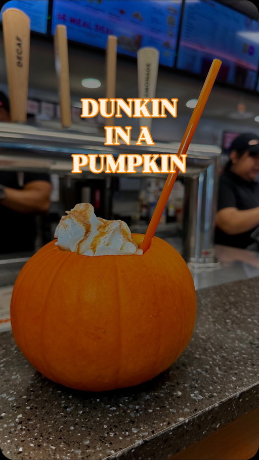 @dunkin in a pumpkin 🎃☕️
.
.
.
#dunkindonuts #pumpkin #dunkin #pumpkinspicelatte