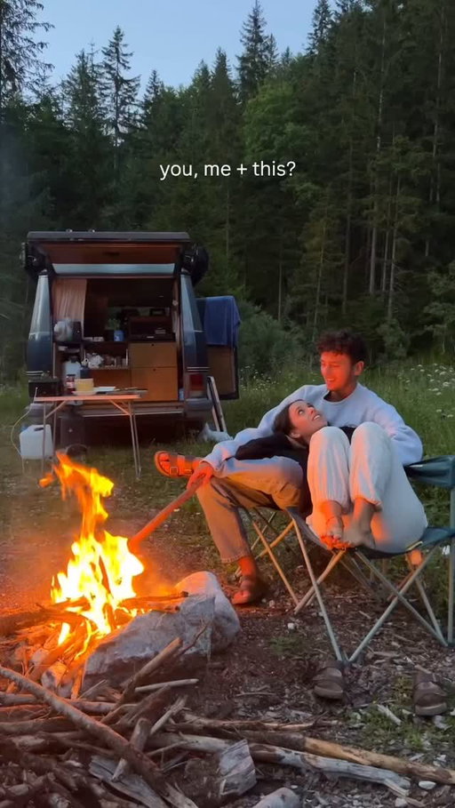 @loucheuse is out here proving camping hits different no matter where you pitch your tent ⛺️🌍Tag your adventure buddy who’d camp in any climate! 🔥🏔

💡 Fun Fact: From Sahara’s starry skies to Norway’s fjords, camping experiences change drastically—but campfire stories stay the same everywhere.

📍Worldwide