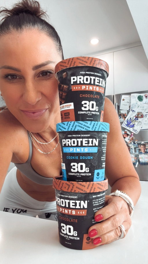 My new secret that I’m sharing with you all is @proteinpints! It’s protein ice cream with 10 grams of protein in every serving and 85% less sugar. 😱 Yes PLEASE’ chocolate or cookie dough ? I’ll take both. 😉 @proteinpints #proteinpintspartner
