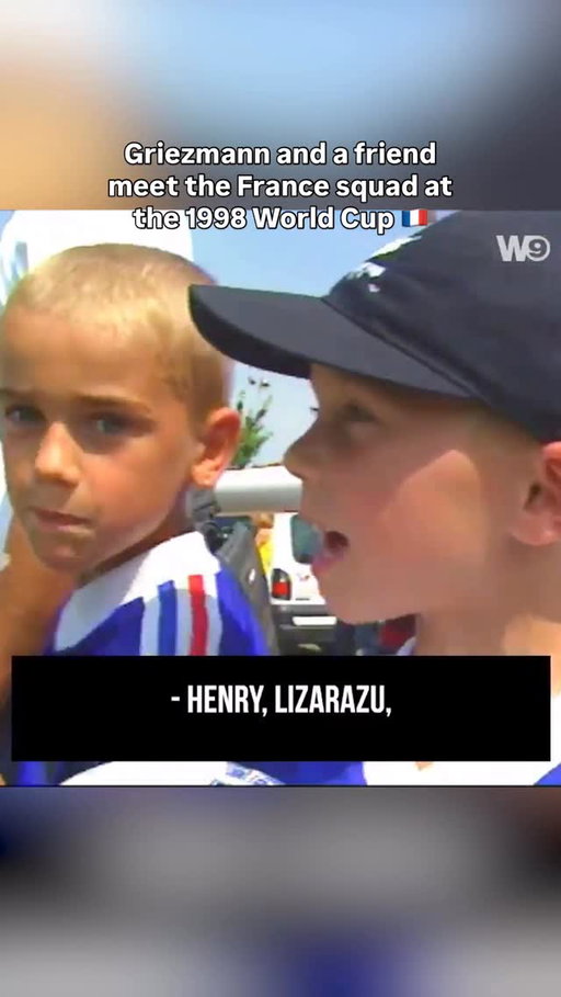 A 7 year old Antoine Griezmann and a friend meet the likes of Thierry Henry and Zinedine Zidane at the 1998 World Cup.

Those 1998 home shirts 😮‍💨
