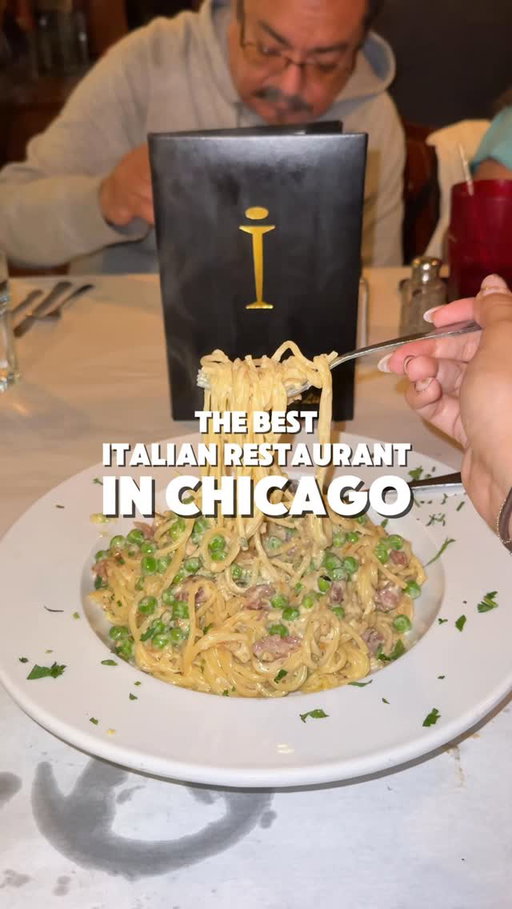 The Chicago Italian restaurant you wish you would’ve known about it sooner 🍝 @ignotzristorante has easily became one of my favorite Chicago restaurants.

Located in the Heart of Italy, they shut the block down to allow room for more tables. Everything I had here was over the top, hands down good. If there’s one thing you can’t miss though, it’s their baked lasagna!

#chicagogram #chicagofood #chicagofoodie #chicagoeats #chicagorestaurants #chicagoitalian #chicagopasta #chicagobucketlist