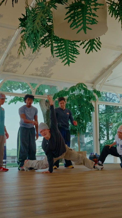 Gettin' back to the creative process 💡

Hear the full Breaking Training Mixtape 🎶 Out now on Red Bull BC One YouTube 

#redbullbcone #redbull #breaking #givesyouwiiings