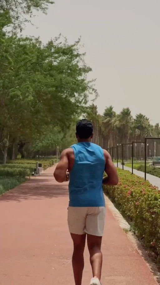 Feels like nothing. Runs like nothing else. The Fast and Free™ collection’s ultra lightweight and airy fabrics are the perfect combo to help keep you focused.