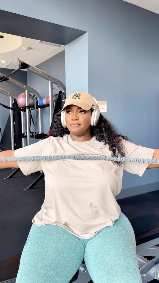 @proteinpints helps me satisfy my post-workout sweet tooth cravings while staying on track of my deficit with 30g of protein per pint. make sure to check them out at your local store! #proteinpintspartner