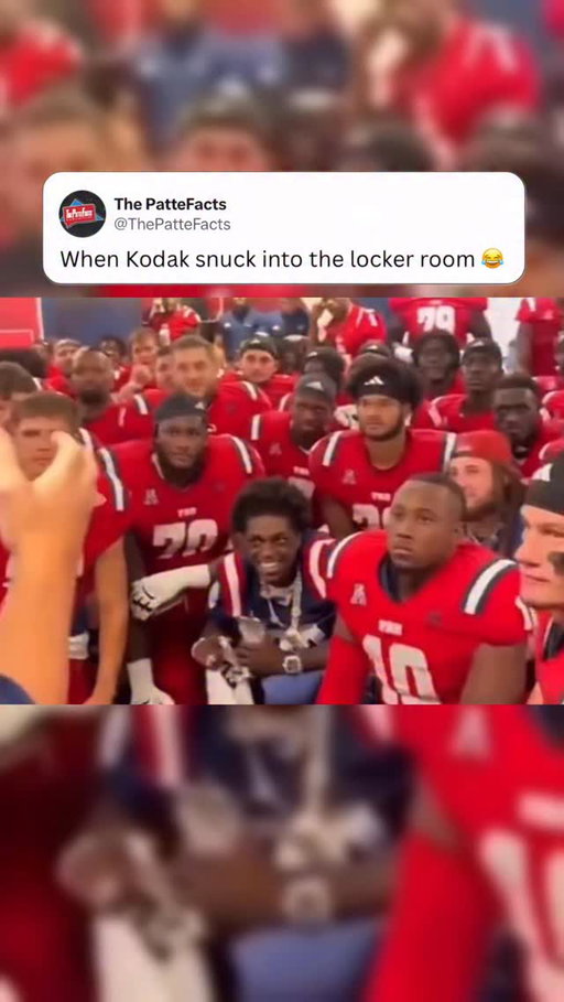 Kodak was doing ad-libs for the speech 😂 #collegefootball #football #cfb #cfb26 #cfb25