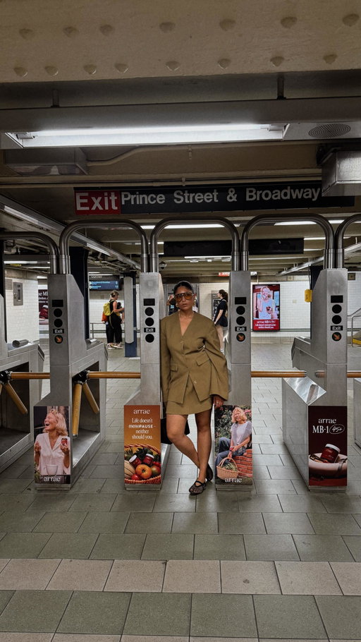 arrae ❤️’s new york! our new launch with pamela anderson for MB-1 45+ has officially landed at the prince st. subway station—catch it now through october 13th 🍎 this has been a dream of ours for so long, and seeing it come to life is surreal.

✨ giveaway time ✨

we’re picking 5 winners to receive any arrae product of your choice from our site! here’s how to enter:

1. snap a pic of our subway ads in NYC
2. share it on your ig story + tag us @arrae

winners will be selected on october 13th + notified via DM from our account only 💌

shop MB-1 45+ via the link in bio 💫