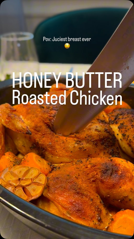Recipe ⤵️ Honey Butter infused roasted chicken. Crazy juicy 🤤 

Säg till om ni vill ha receptet på svenska 🙏🏽

Ingredients:

- 1/2 cup butter
- 1/4 cup honey
- 2 teaspoons garlic powder
- 1 teaspoon onion powder
- 1 teaspoon smoked paprika (or regular paprika)
- 1 teaspoon salt
- 1/2 teaspoon black pepper
- Fresh parsley

Instructions

1. Prepare the Butter Mixture:
 - In a medium bowl, combine the softened butter and honey. Mix until well blended.

2. Add Seasonings:
 - Stir in the garlic powder, onion powder, smoked paprika, salt, black pepper, and dried thyme. Mix until everything is evenly incorporated.

3. Prepare the Chicken:
 - Pat the chicken dry with paper towels. This helps the rub stick better.

4. Apply the Rub:
 - Gently lift the skin of the chicken and spread some of the honey butter rub directly onto the meat underneath. Then, rub the remaining mixture all over the outside of the chicken.

5. Roast the Chicken:
 - Preheat your oven to 375°F (190°C). Place the chicken in a roasting pan and roast for about 1.5 hours, or until the internal temperature reaches 165°F (75°C) and the skin is golden brown.

6. Rest and Serve:
 - Let the chicken rest for about 10-15 minutes before carving. This allows the juices to redistribute.

Enjoy your deliciously roasted chicken with a sweet and savory honey butter rub!

#reels #foodreels #food #explore #chicken #foodlover #fy #foodlover #cookwithme #roast