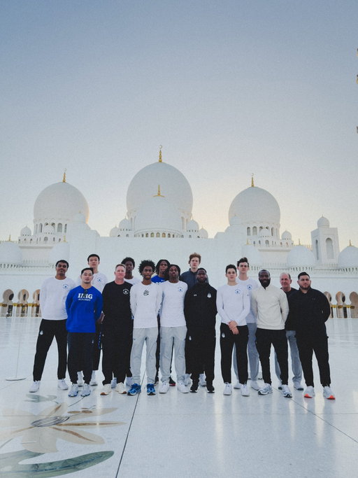Experiencing the culture in Abu Dhabi 🕌