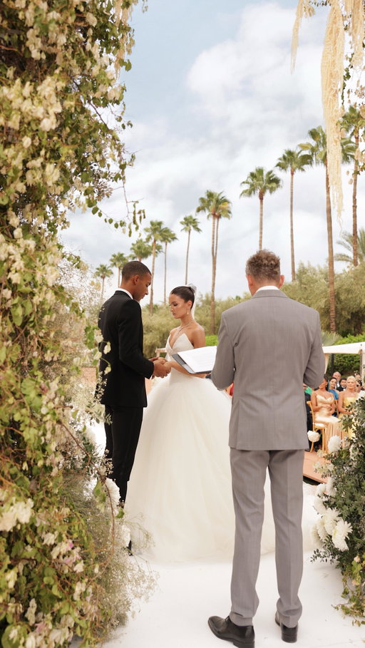 Mr & Mrs Aliassime ✨💍
@felixaliassime @ninaaliassime @dior @verawang