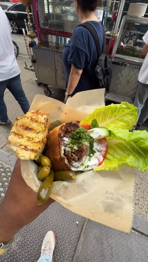 Can’t believe I just walked into this one today🙌🏾 
@lev.nyc is doing this pop up food cart right at the corner of Lafayette and E. Houston in front of REI in Soho. 
Be sure to follow the carts IG @brothers.original for updated store hours but the owner said Every Tuesday-Friday until the end of October from 12-8pm pending weather🙌🏾 

#streetfood #foodcart #middleastern #nycfood