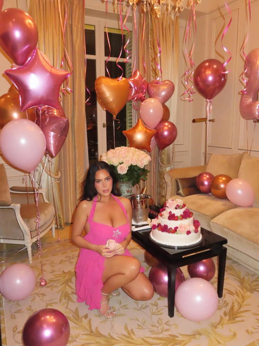 birthday girl💕🍰✨🎂🍓💫