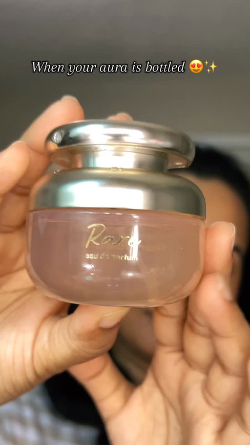 Tell me you’re obsessed without telling me… 👏

@rarebeauty @selenagomez 

#obsession #rarebeauty #rareeaudeparfum #rareperfume #selenagómez #signaturescent