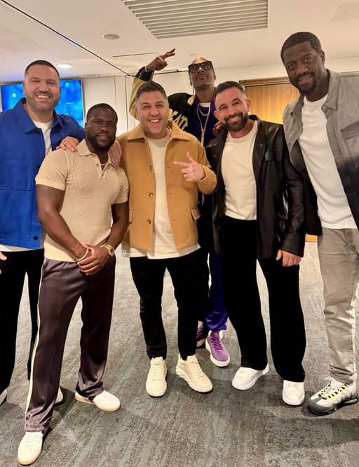 Photo bombed by the legend @snoopdogg! Hell of a line up! @kevinhart4real & @spankhorton 10 out of 10 as always. Thanks for having us back stage. Listening to uncle Snoop and Kev tell stories was a trip! 😂
