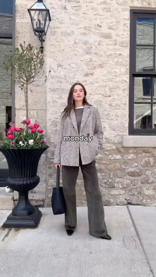 Fall is here and so is my new @joefresh edit 🍁 I wanted to pull together pieces that feel chic, cozy, and versatile. These are 5 of my favorite looks! Whether it’s a casual coffee run or a night out, these looks will be your go-to. Shop my Fall Edit on joefresh.com and get 25% off with code VALERIA25 #JFpartner