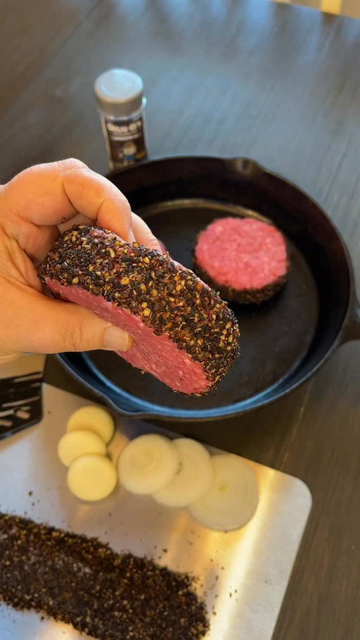 Oven Cave Burgers 🔥🔥
#Burger #EasyRecipe #GetDusted #DanosPartner
