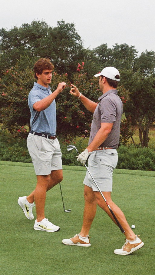 Mic’d up and on the green. Listen in on what happens when @ArchManning trades touchdown tosses for birdie putts with his friends.