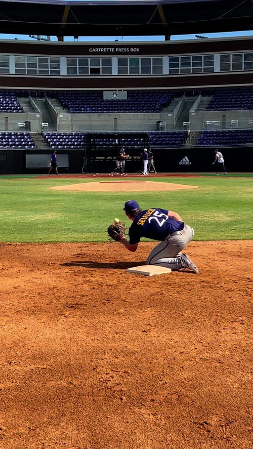 Clean all the way around 😮‍💨

@rawlingssg x @ecu_baseball 

#TeamRawlings #ECU