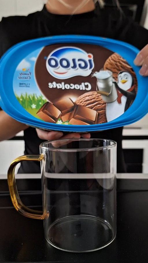 Chocolate Ice Cream Frothy Iced Coffee
#soffi_andi #nescafe #colddrink #dalgona #easyrecipe #قهوة_باردة #fypage