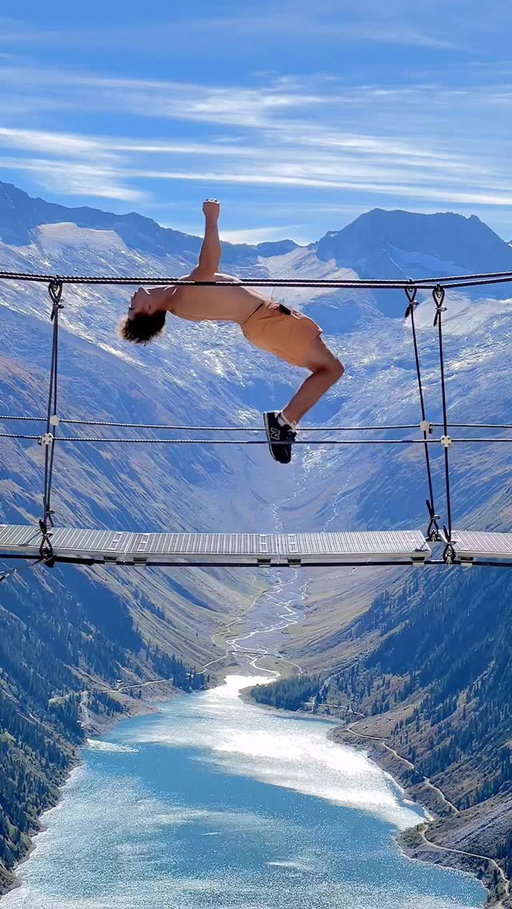 Nooo my new iPhone📱😭 should I jump after ❓ 

#iphone17 #apple #android #backflip #mountains