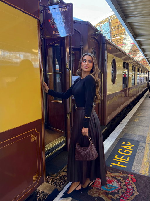 ✨Today … was … just… WOW✨I finally got to experience the British Pullman!! AHH! Thank you so much @russellhobbsuk 🚂 by far the most fabulous experience & I even had a preview at their new midnight steamer collection 😉 (my next purchase)