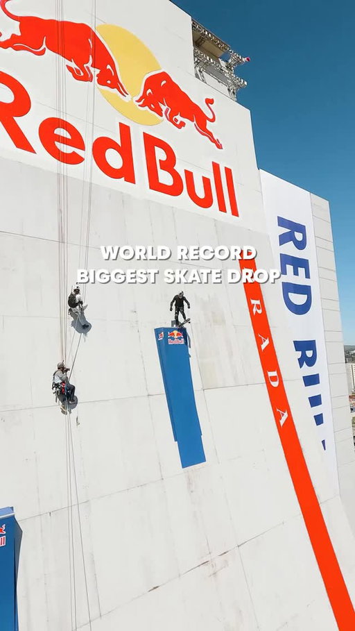 🚨 2 new world records on the world’s biggest ramp. a drop from 70m high above the ground! bah! 🇧🇷

🛹: @diassandro 
📍: Porto Alegre, Brazil 
🤝: @prada

#redbull #givesyouwiiings #energydrink #skate #worldrecord #prada #PradaLineaRossa