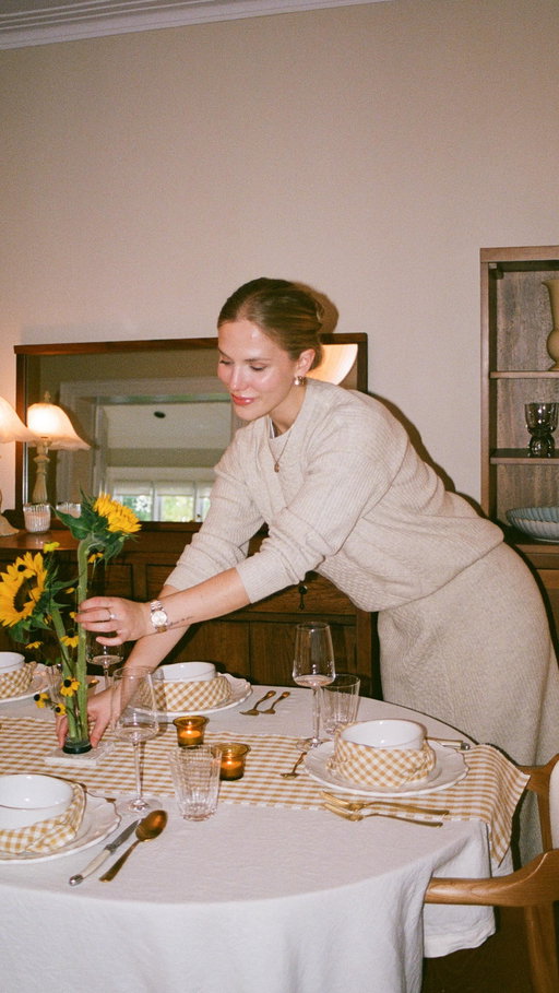 September dinner party theme: Crisp & Cozy with @joefresh 🤎🍂 #ad