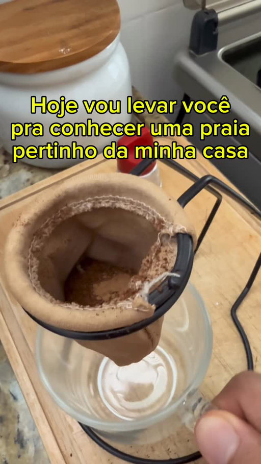 Ainda bem que o meu treino me leva a lugares incríveis, como a praia, e eu posso aproveitar um açaí geladinho sem me preocupar, pois, Sensodyne Clinical Repair tem ativação imediata. #JáReparei que cuidar da saúde é um passo de cada vez, inclusive da bucal. 💪😬
@sensodynebrasil

#corrida  #corridaderua #run #publi #sensodyne #clinicalrepair 

1-  A tecnologia Novamin demonstrou uma maior proficiência na oclusão dos túbulos, com diferença estatisticamente significativa(p ≤0.05): conforme análise de microscopia eletrônica de varredura e teste de resistência ao desafio ácido. 1- MIDHA V. et al. J Indian Soc Periodontol; 25(4):283-287, 2021; 2- LOPES RM. et al. Am J Dent; 31(4):177-183, 2018; 3- MAHMOODI B. et al. J Biomed Mater Res B Appl Biomater; 109(5):717-722, 2021). Tecnologia presente nos cremes dentais Sensodyne Clinical Repair e Sensodyne Repair & Protect. PM-BR-SENO-25-00139
 2- Estudo laboratorial em comparação com várias outras pastas de dentes sensíveis, medindo a formação de uma camada protetora sobre as áreas sensíveis, não mede o alívio da sensibilidade.