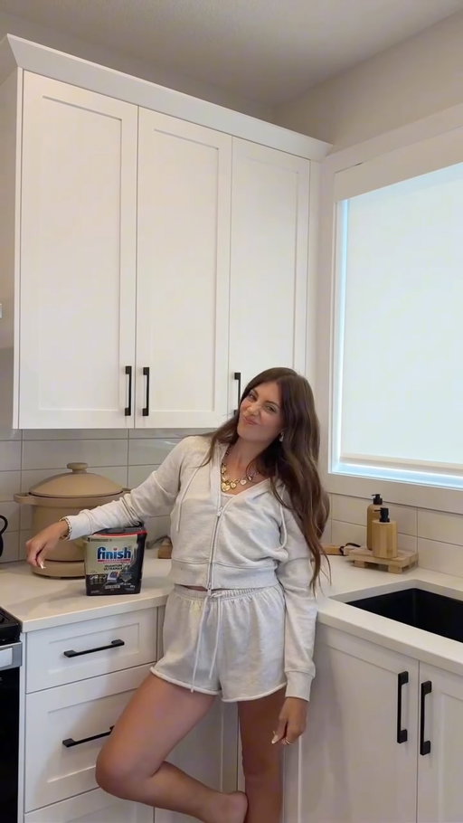 #finishpartner #ad Switch to Finish Quantum UltraMax. The
Only tab we trust to skip the rinse, cut the grease and boost the shine.@finish_canada #FinishUltramaxChallenge
#CleanWithFinish #DishwasherHacks #cleaninghack