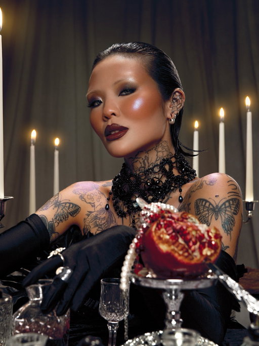 🍽️ eat your heart out 🍽️
@blendbunnycosmetics x @meicrosoft launches TODAY at blendbunnycosmetics.com. Showing a little appreciation for the team who made this campaign possible.
🍽️🍽️🍽️🍽️🍽️🍽️🍽️🍽️
Key Makeup @sterlingtullnyc 
Makeup @velisadiku
Photography and CD @jordanliberty
Lighting and DT @rvrchd 
BTS @itsdanielcurran 
Hair @um_takayuki
Set Designer + Stylist @8bit.gurl
Set Design Assist @nuagergen
Style Assist @prOs1c0
#blendbunnycosmetics #meicrosoft #jordanliberty