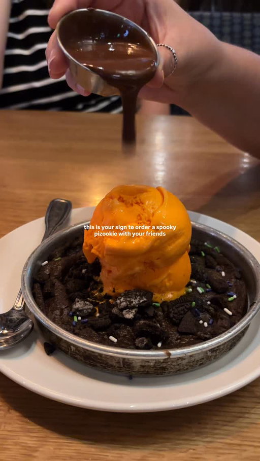 i don’t make the rules but if i did it would be mandatory to grab your friends and go to @bjsrestaurants for their spooky pizookie 🎃

Cookies ‘N’ Cream cookie topped with Oreo” crumbs + Halloween sprinkles I stacked with Rich Vanilla Bean ice cream served with a transforming crackable chocolate topping. 

#halloween #spooky #treat #pizookie